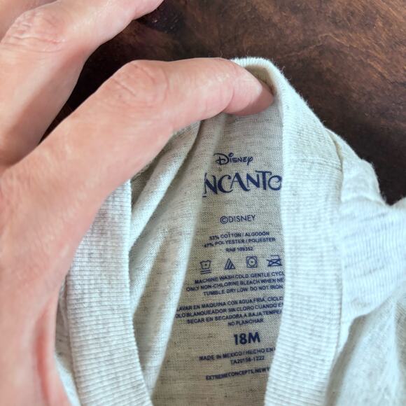 Disney Encanto Girls 18 Month Graphic Tee Shirt - Picture 2 of 4